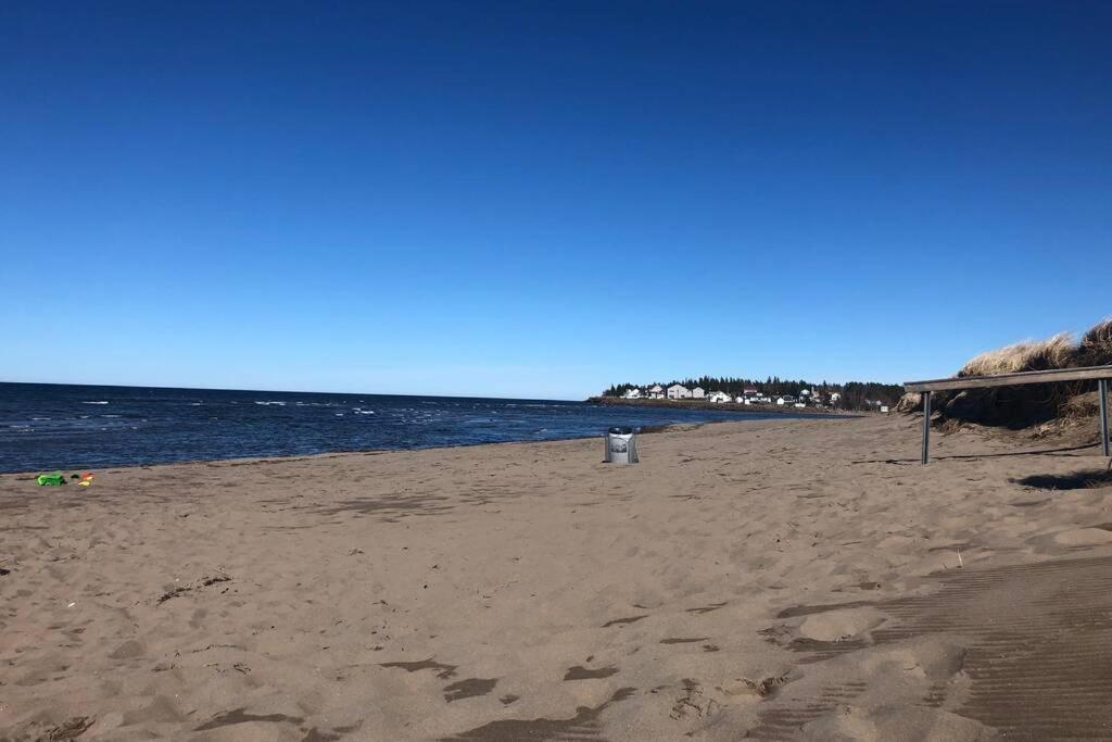 Cozy Chalet Near The Beach Shediac Eksteriør bilde