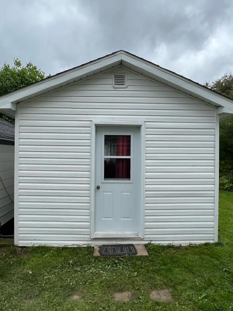 Cozy Chalet Near The Beach Shediac Eksteriør bilde