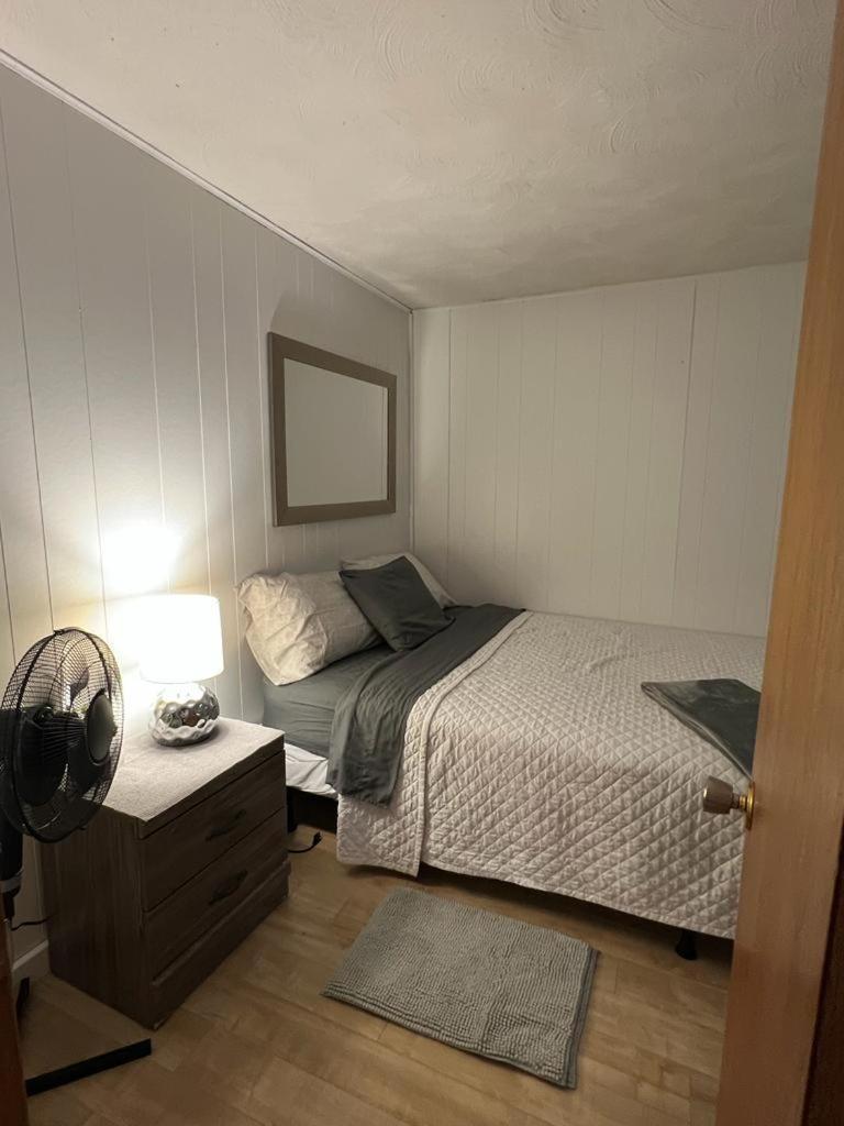 Cozy Chalet Near The Beach Shediac Eksteriør bilde