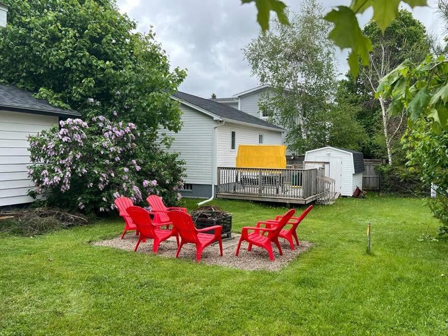 Cozy Chalet Near The Beach Shediac Eksteriør bilde